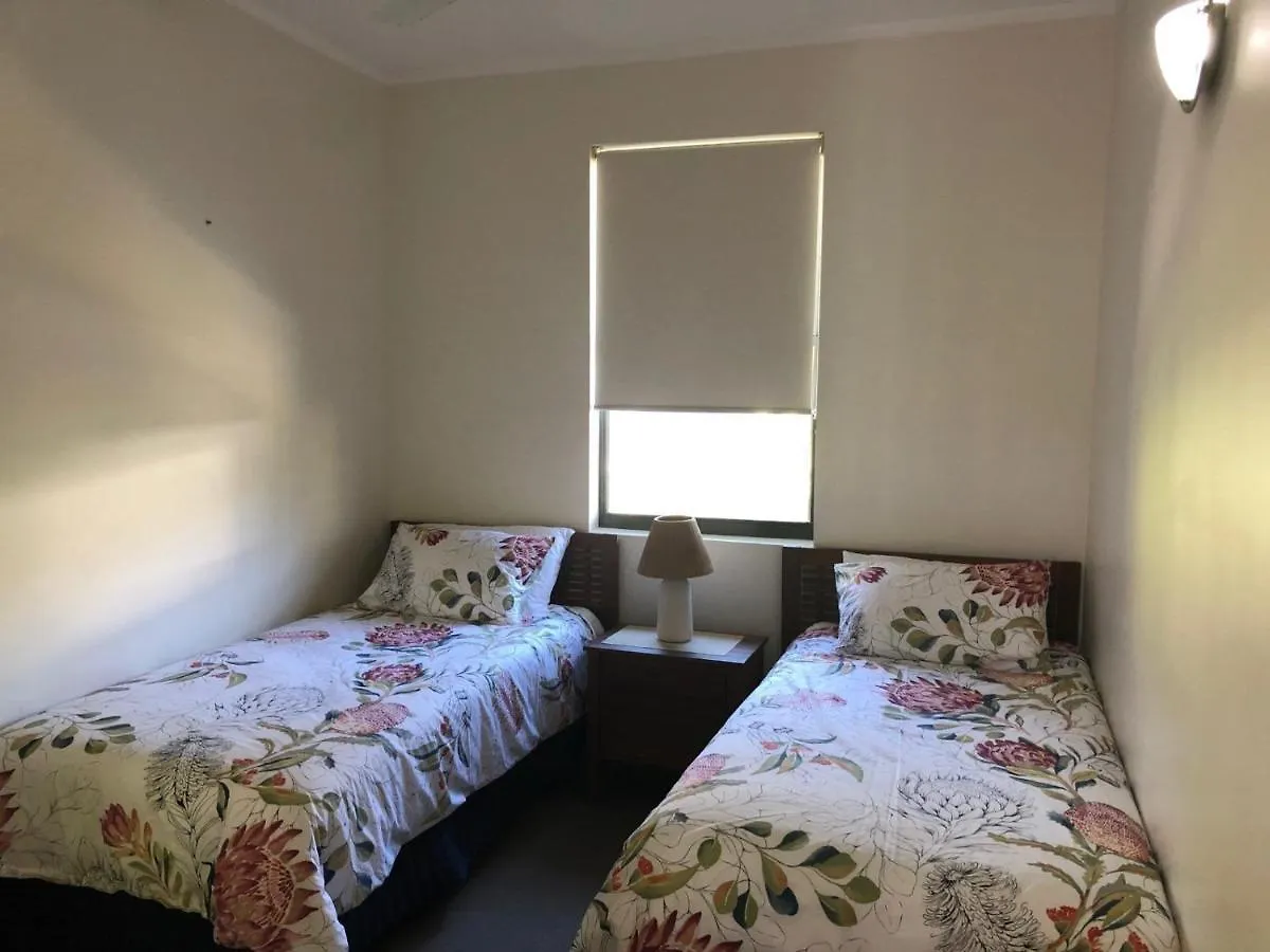 Baden 86 Rainbow Shores Rainbow Beach Vakantiehuis